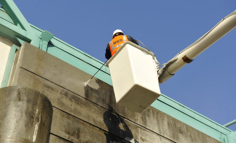 Municipal Building Power Washing 2